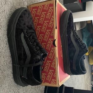 Womens black velvet vans
